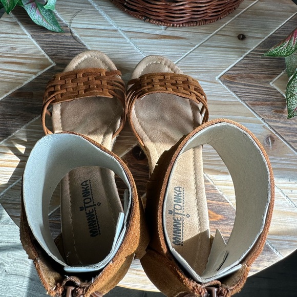 EUC Minnetonka Fringe Wedge Sandals - Picture 6 of 9